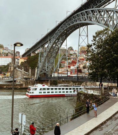 Croisière Six Ponts à Porto - 1 aventure emblématique sur le fleuve Douro | Viens vivre la Fête en bateau sur le Fleuve Douro à Porto