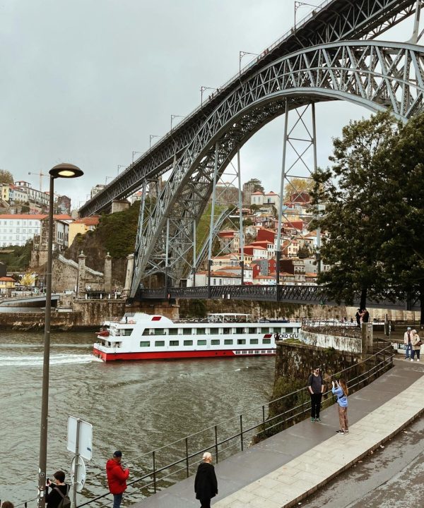 Croisière Six Ponts à Porto - 1 aventure emblématique sur le fleuve Douro | Viens vivre la Fête en bateau sur le Fleuve Douro à Porto